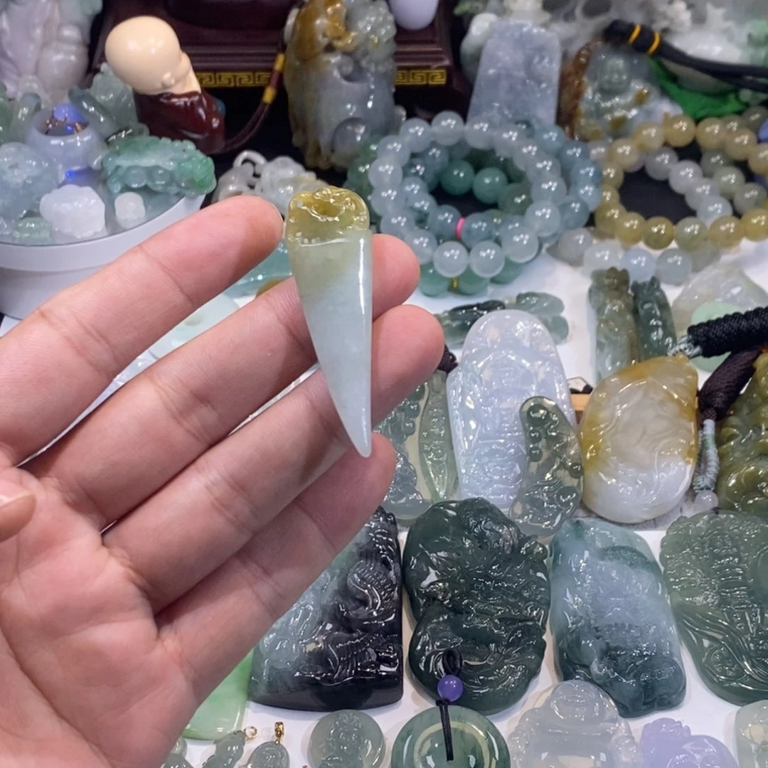 翡翠未镶嵌吊坠(不含链)龙牙