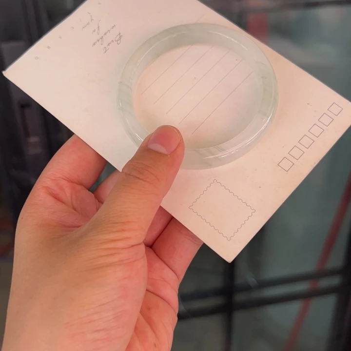 驿***号石英质玉手镯未镶嵌