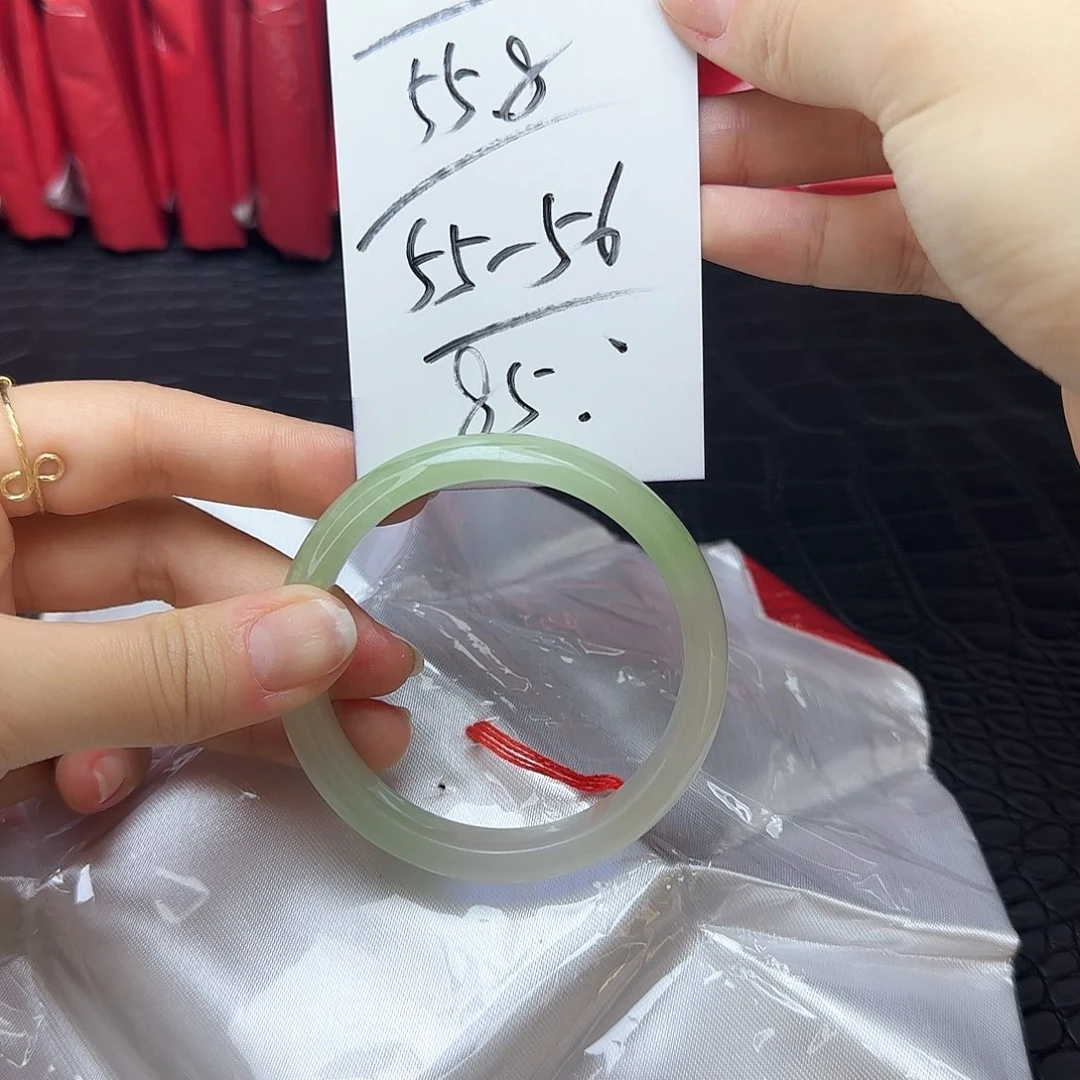 未镶嵌手镯翡翠22