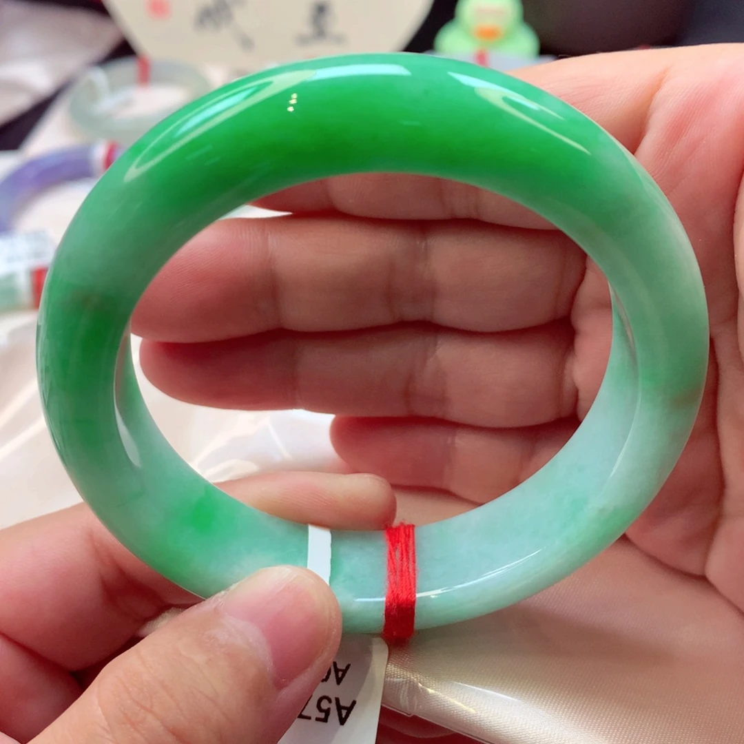 翡翠手镯未镶嵌推荐18号11