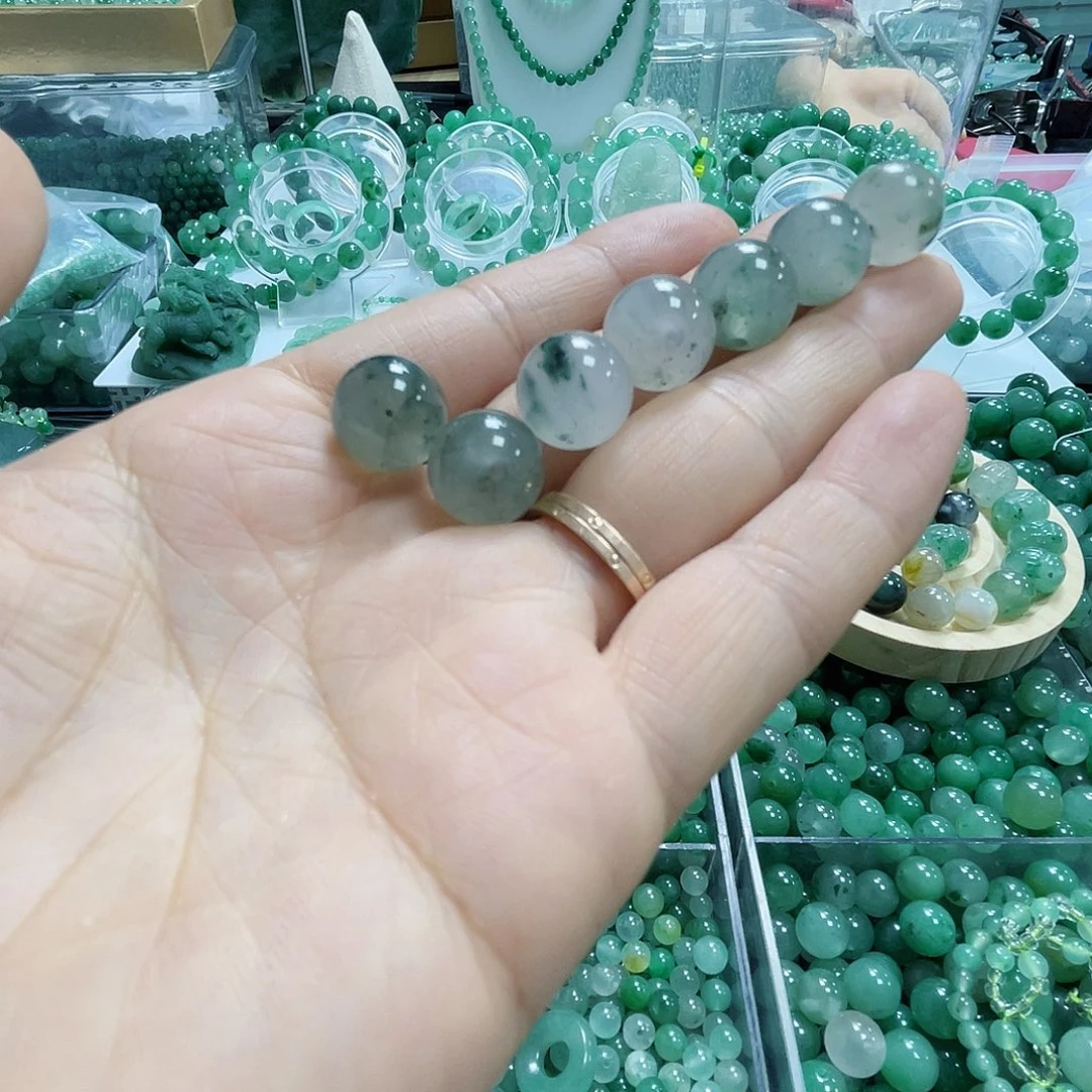 石英岩玉未镶嵌珠宝半成品卡12冰乌鸡珠子30元一颗