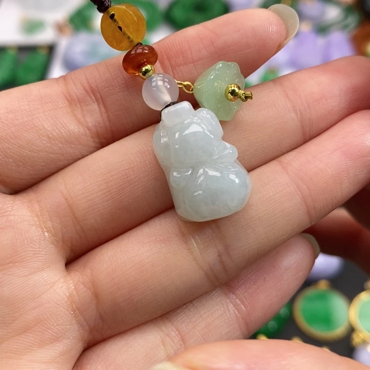 颈饰未镶嵌翡翠吊坠