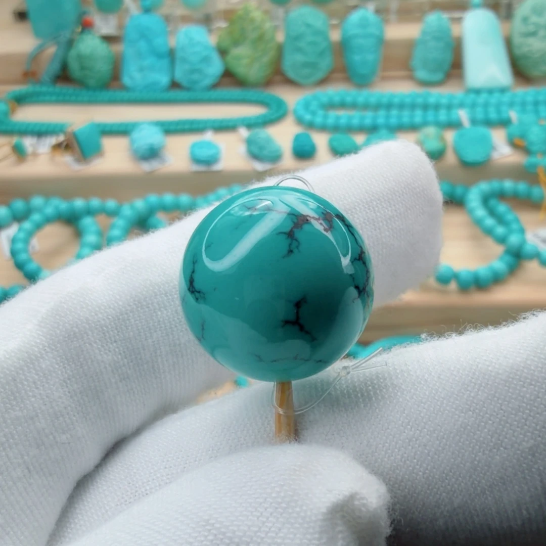 绿松石未镶嵌珠宝奇石