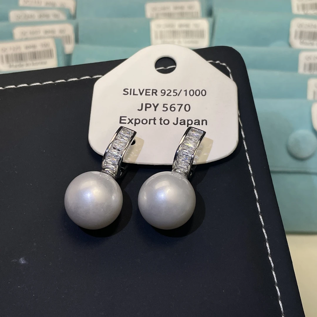 铜合金合成锆石耳饰 气质白色轻奢时尚百搭复古简约耳环QC1185