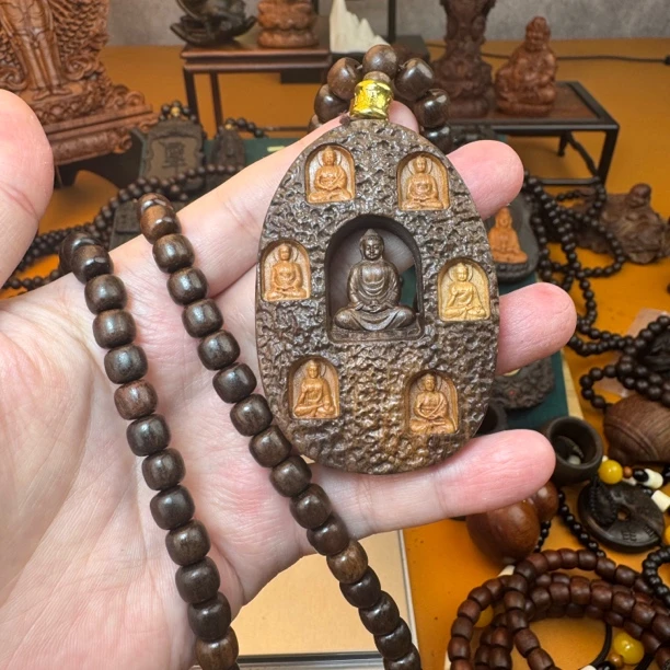 沉香木镂空万佛-0.8越南镶嵌檀香原精工雕刻