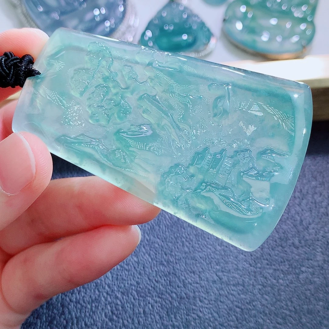 翡翠未镶嵌颈饰翡翠