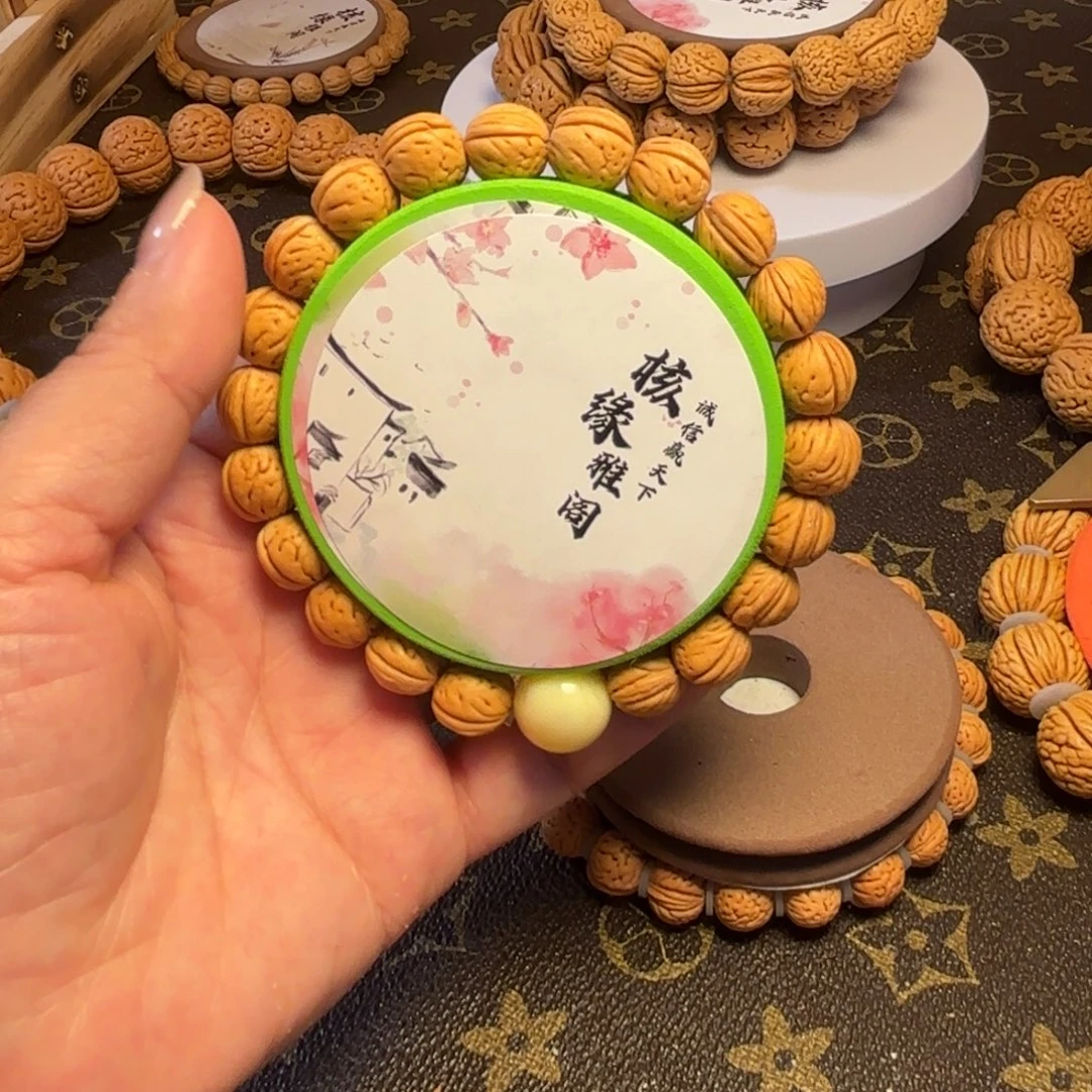 玩***吧桃核吊坠小金豆1.1