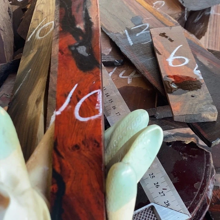 交趾黄檀（大红酸枝）钓****王