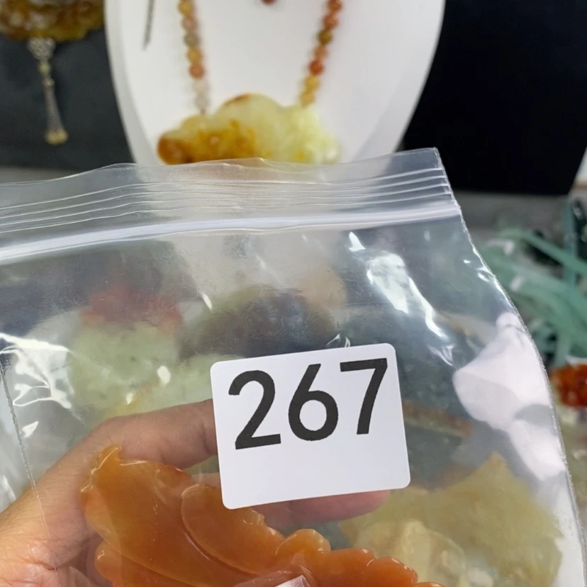 【闪购商品】岫玉颈饰未镶嵌?*初