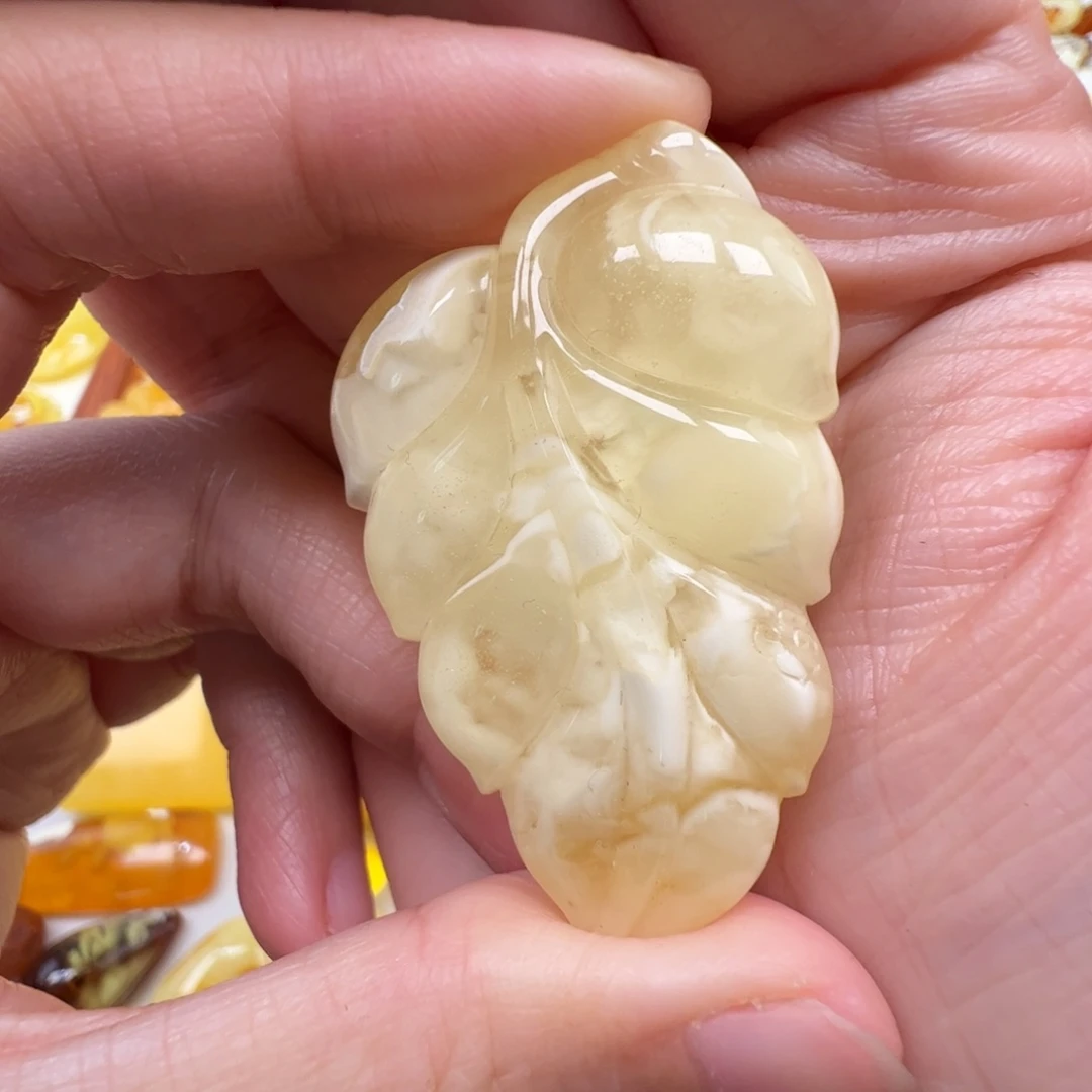 琥珀未镶嵌裸石蜜蜡