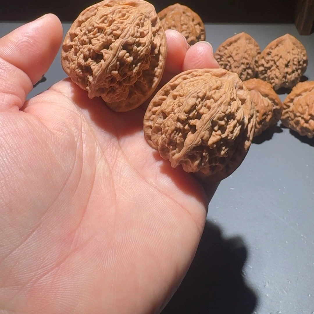 文玩核桃吊坠蚂蚁沟