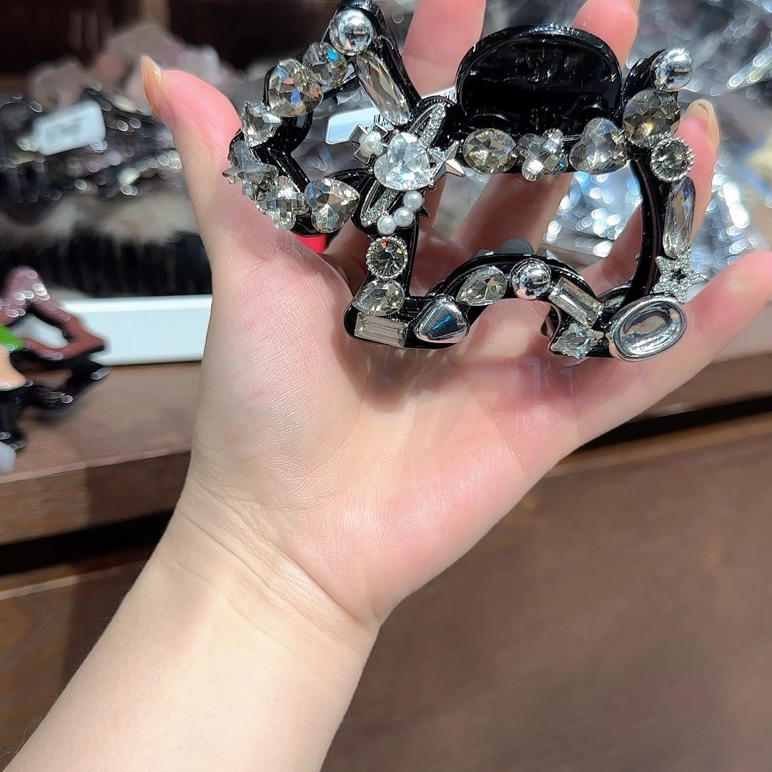 皮质非金属小狗抓夹