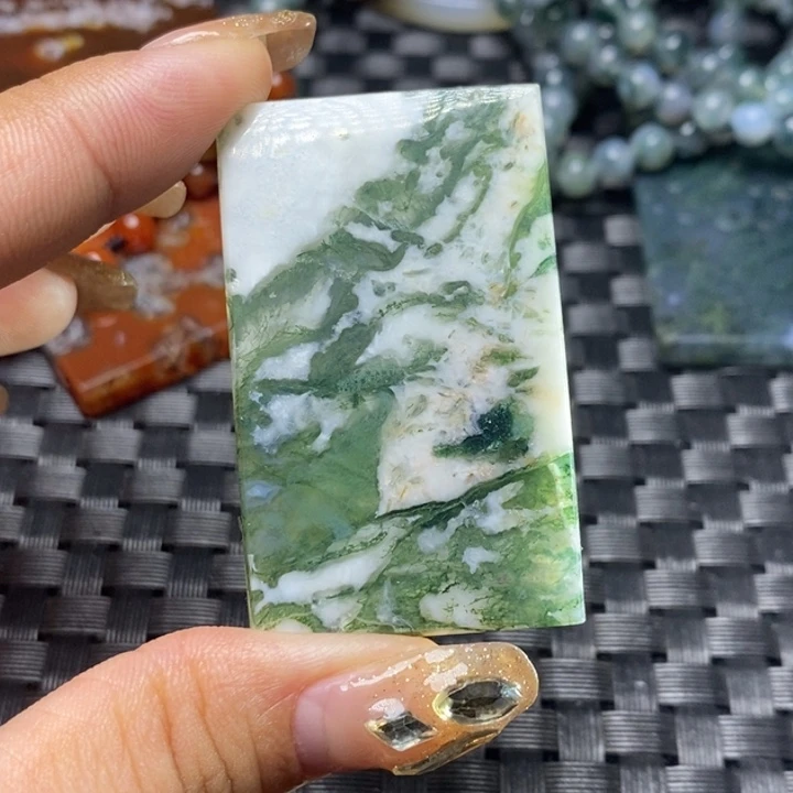 【闪购商品】玛瑙/玉髓颈饰未镶嵌小***卜