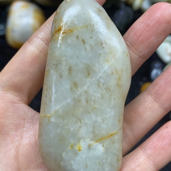 未镶嵌和田玉（糖玉）挂件