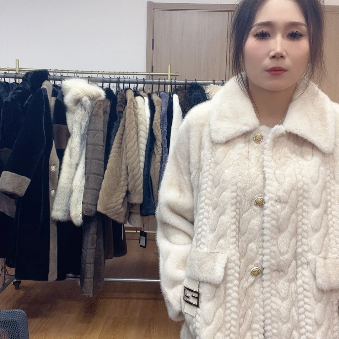 55号皮毛一体外套