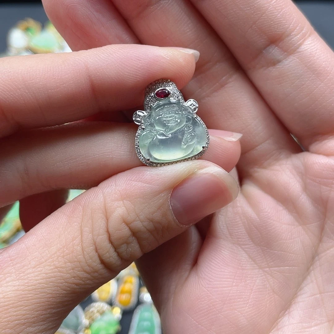 翡翠颈饰18K金镶嵌景*姐天然翡翠18kA货