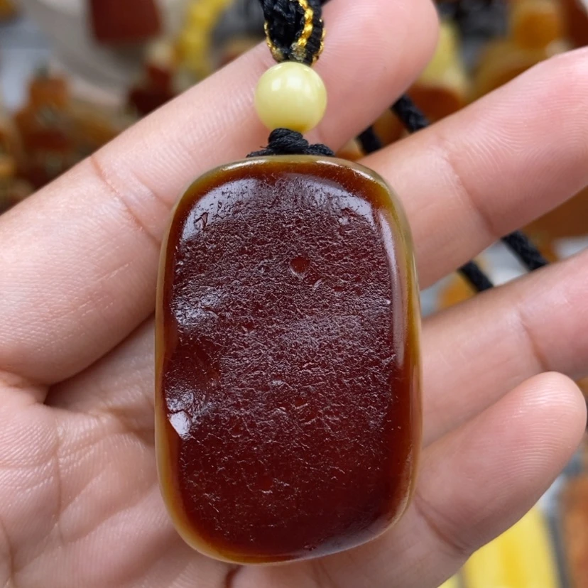 【闪购商品】琥珀颈饰未镶嵌