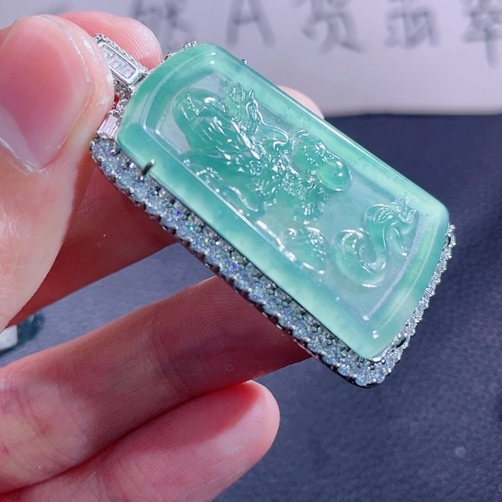 翡翠颈饰未镶嵌99999999