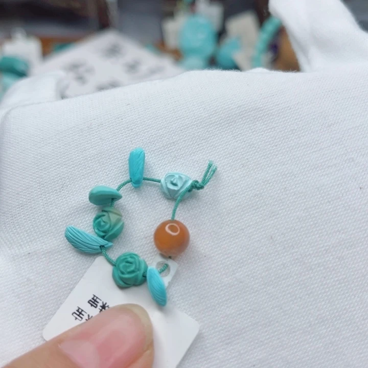 南红玛瑙未镶嵌珠宝奇石