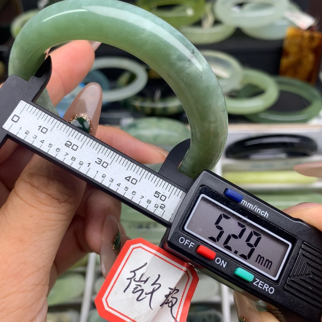 蛇纹石玉未镶嵌手镯715