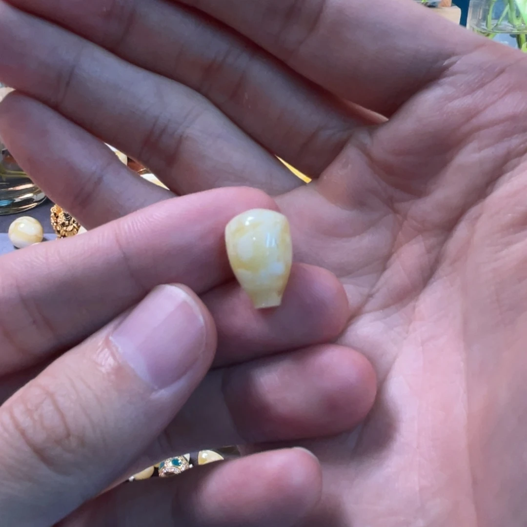 琥珀珠宝奇石未镶嵌田****子19