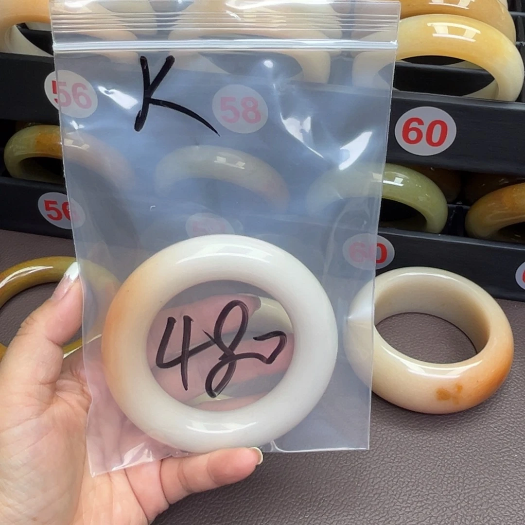 石英质玉手镯未镶嵌K****K