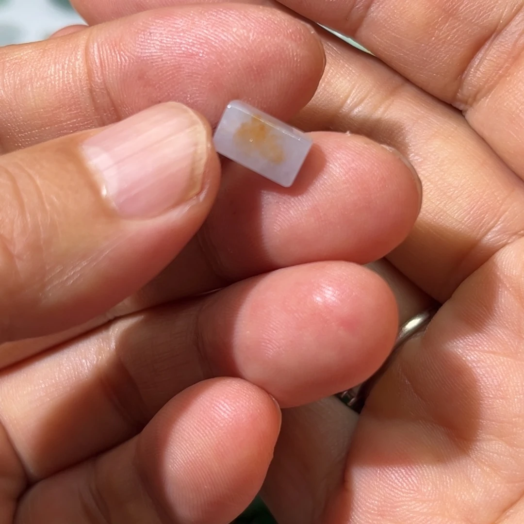 翡翠未镶嵌颈饰桶珠