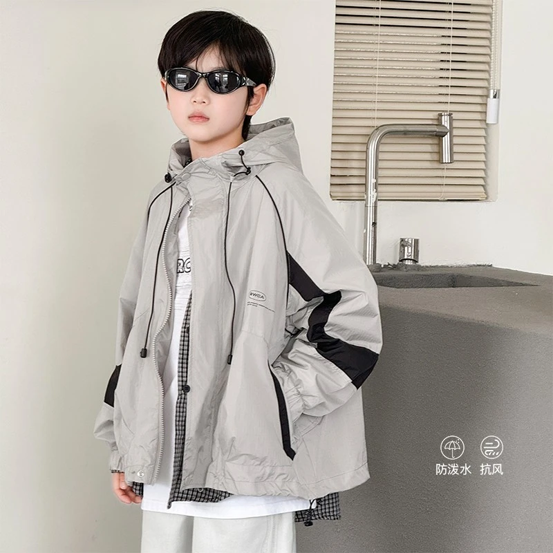 Y8621男童轻薄春装2025新款儿童拼色冲锋衣儿童夹克防泼水外套潮