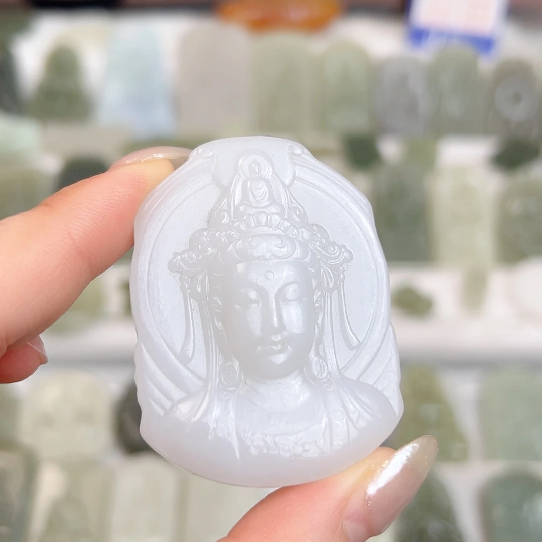 颈饰未镶嵌和田玉观音首