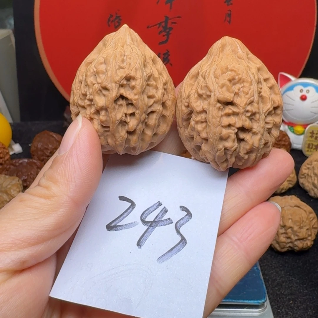 文玩核桃把件伟**来大沽石39有虚尖