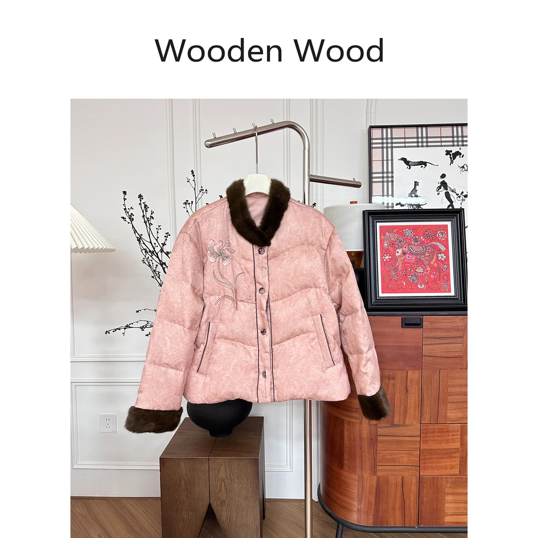 Wooden Wood“松茶可可”刺绣保暖水貂毛领气质冬秋冬外套P25699