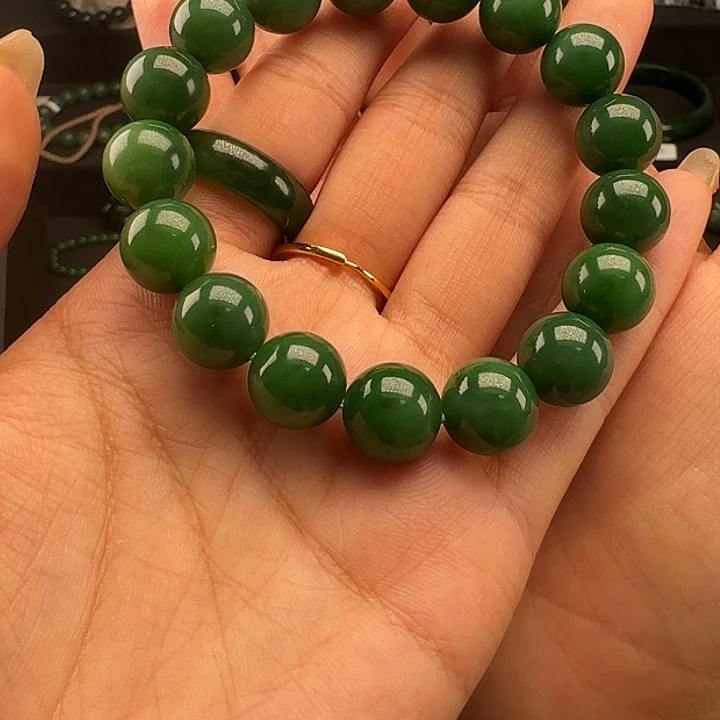 和田玉（碧玉）未镶嵌手链