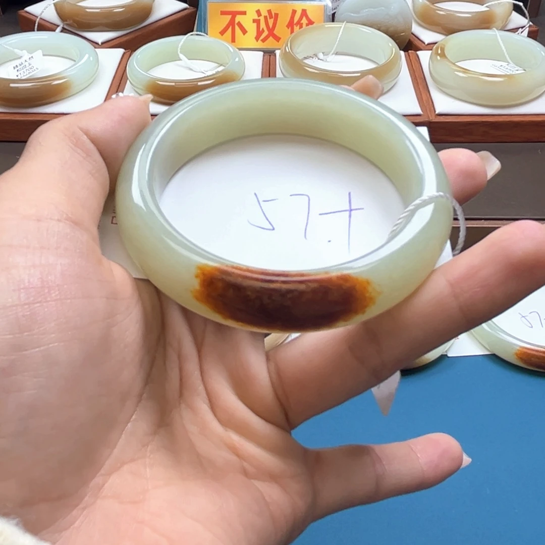 未镶嵌手镯和田玉