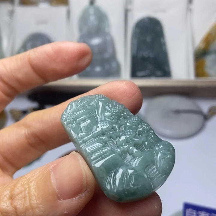 翡翠未镶嵌颈饰翡翠