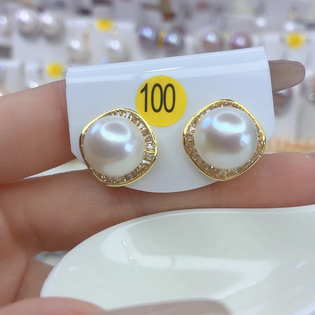 淡水珍珠耳饰未镶嵌