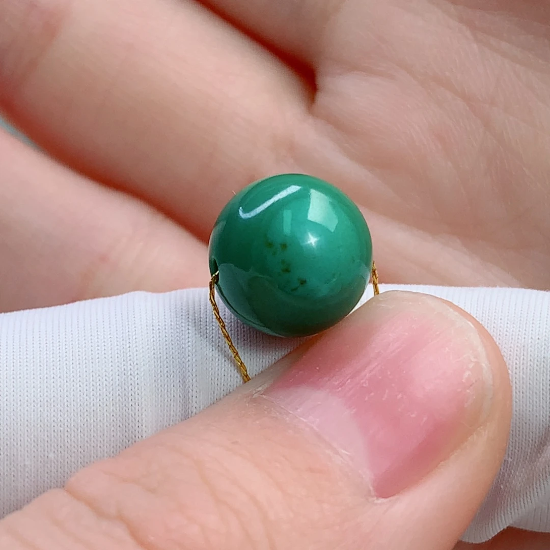 未镶嵌绿松石颈饰