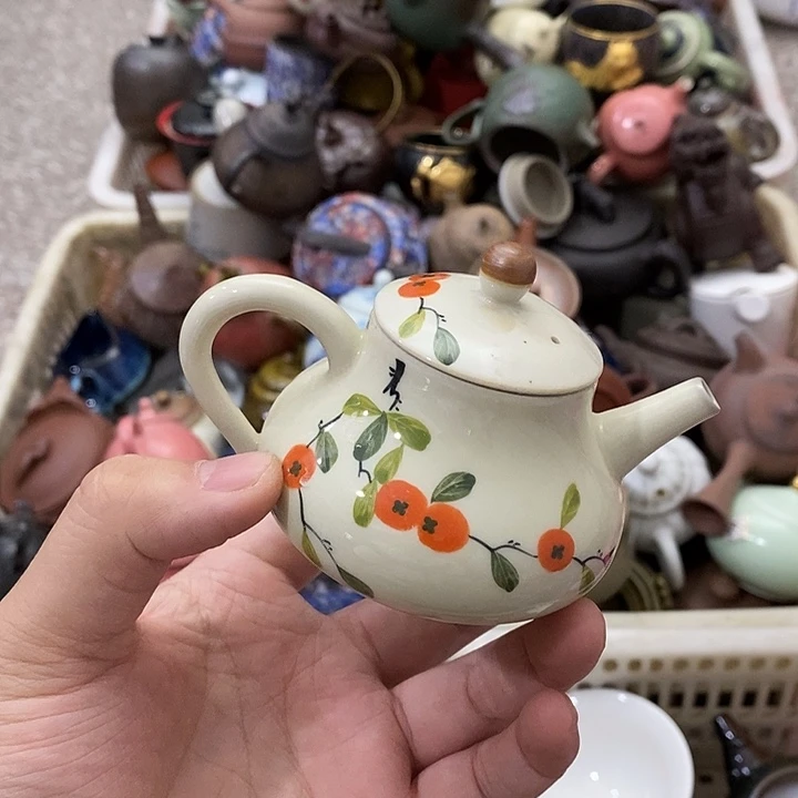 陶瓷艺术品及陶瓷壶