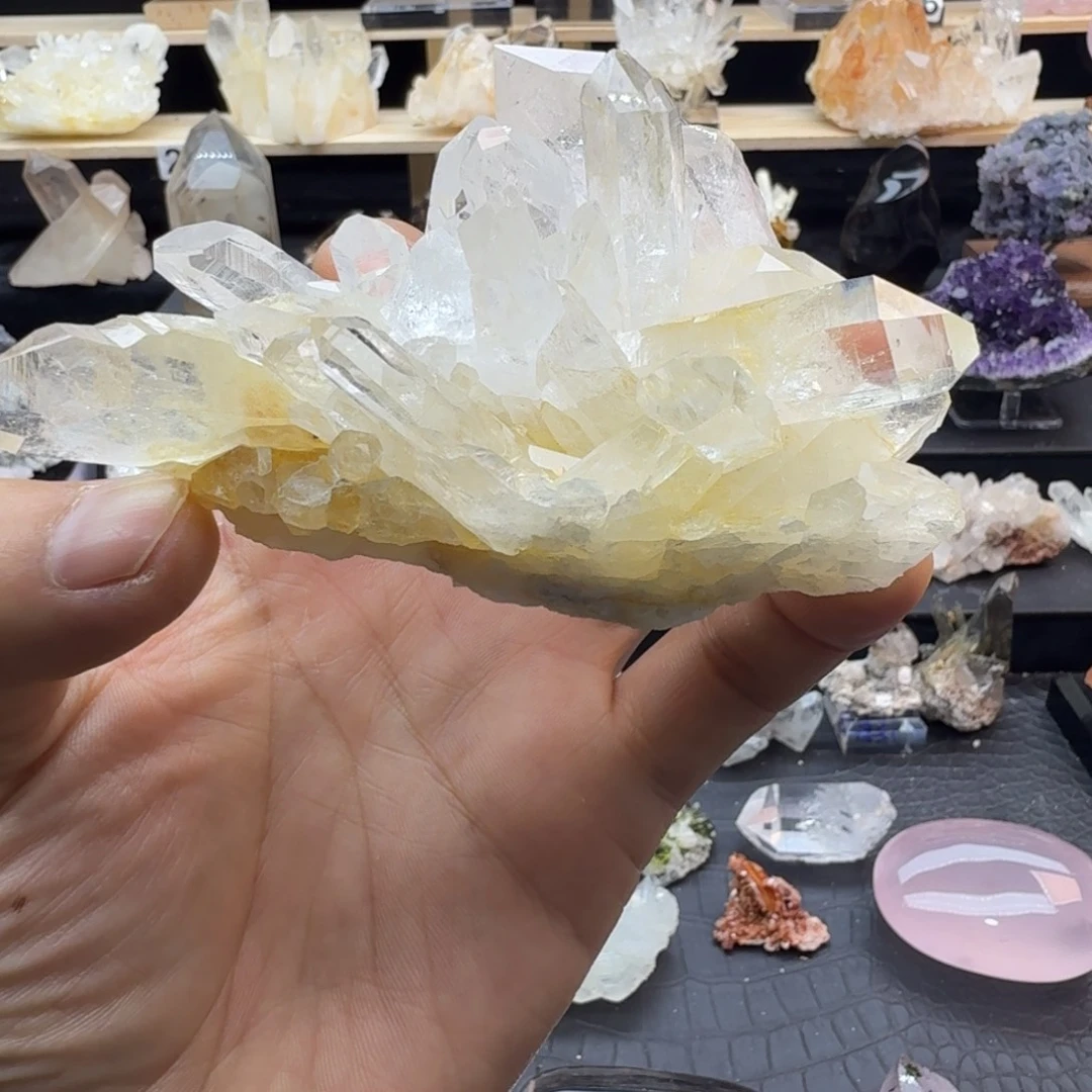 石材哥伦比亚白水晶
