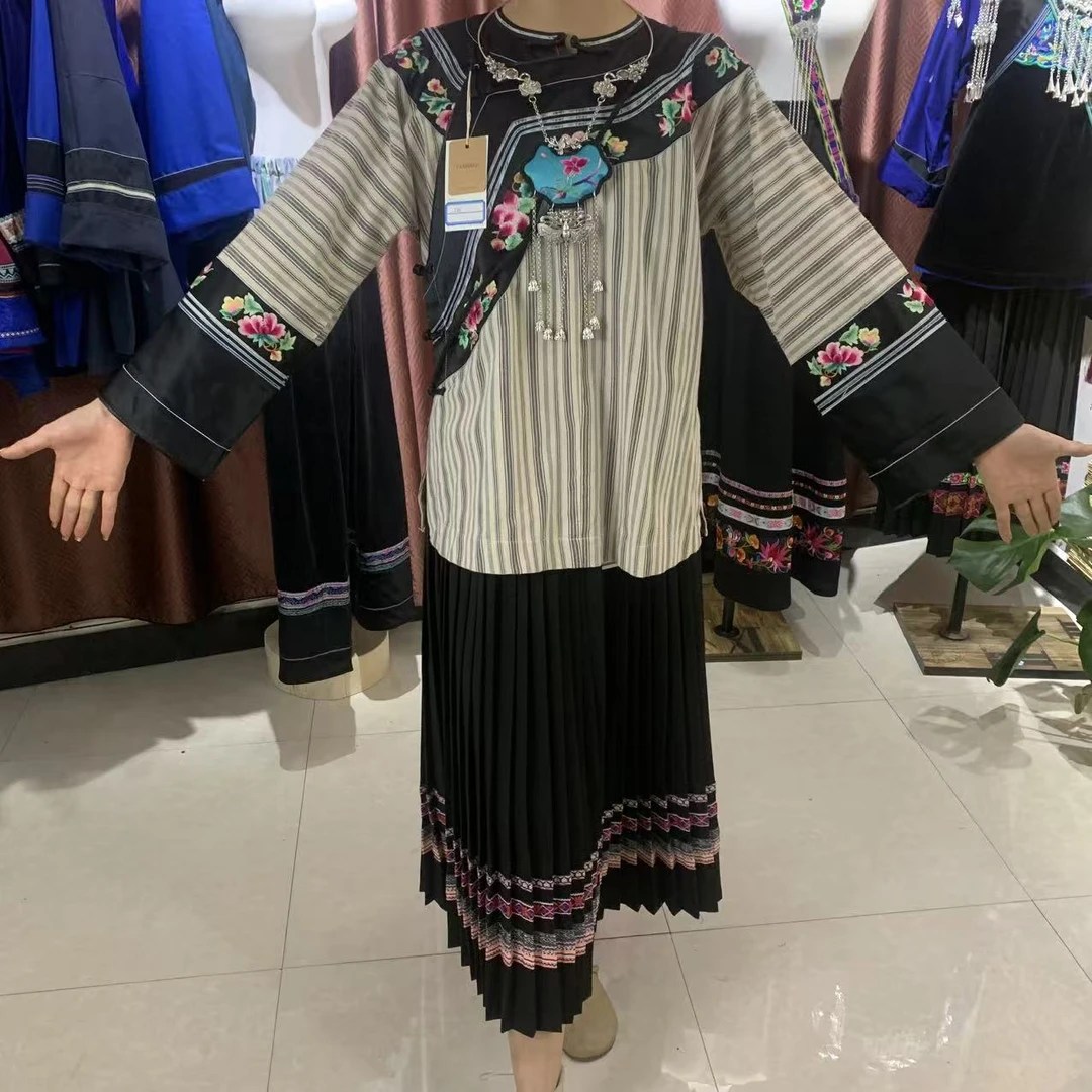 民族服装传统刺绣民族风苗族上衣特色服饰