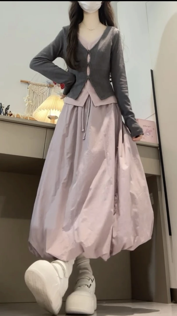 2025秋季新款韩系温柔风假两件设计上衣高腰花苞半身裙粉色两件套