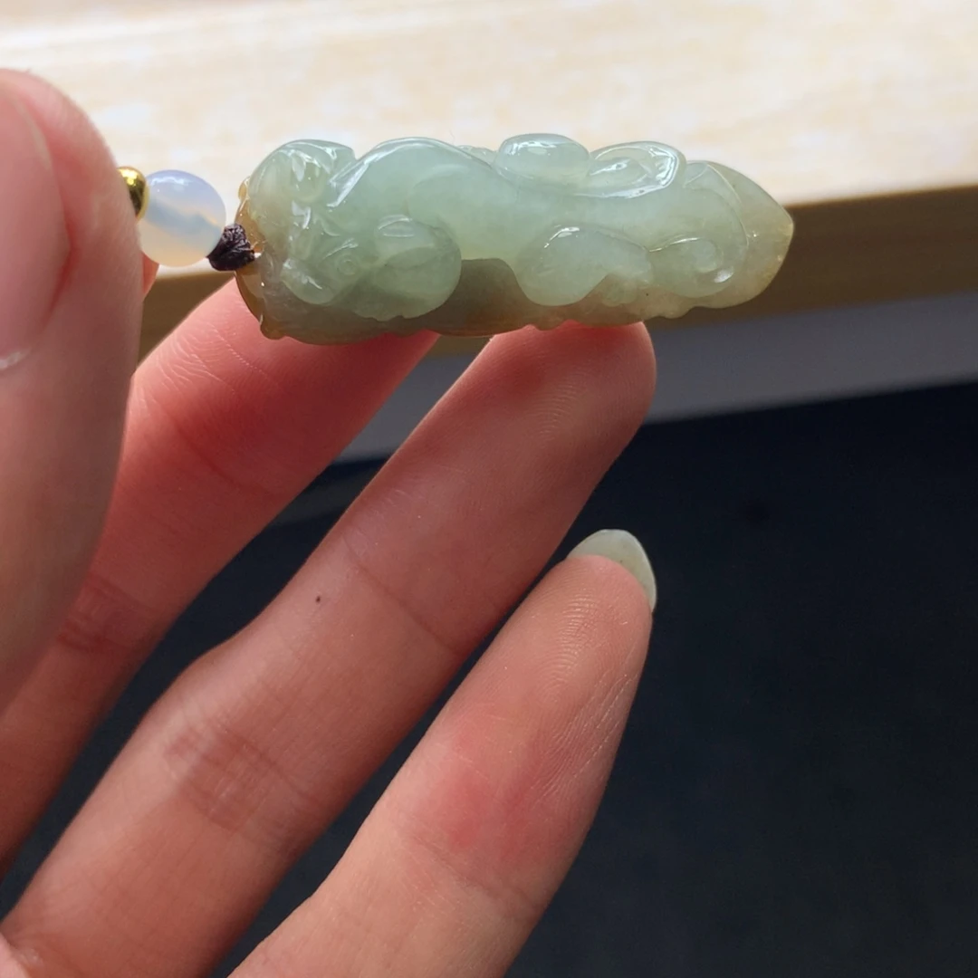 翡翠未镶嵌颈饰吊坠