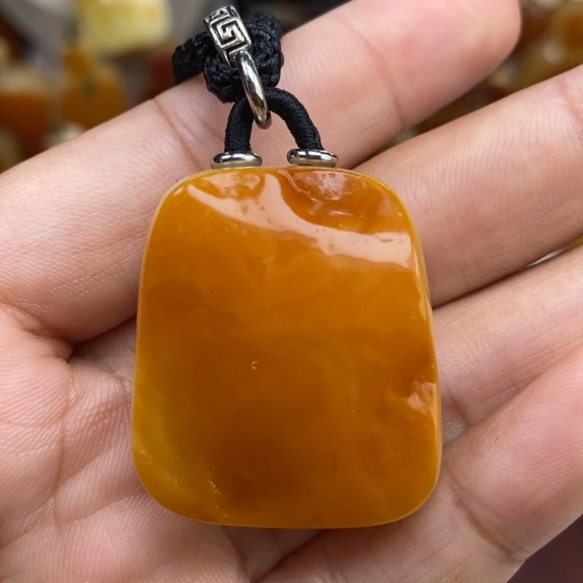 【闪购商品】琥珀颈饰未镶嵌