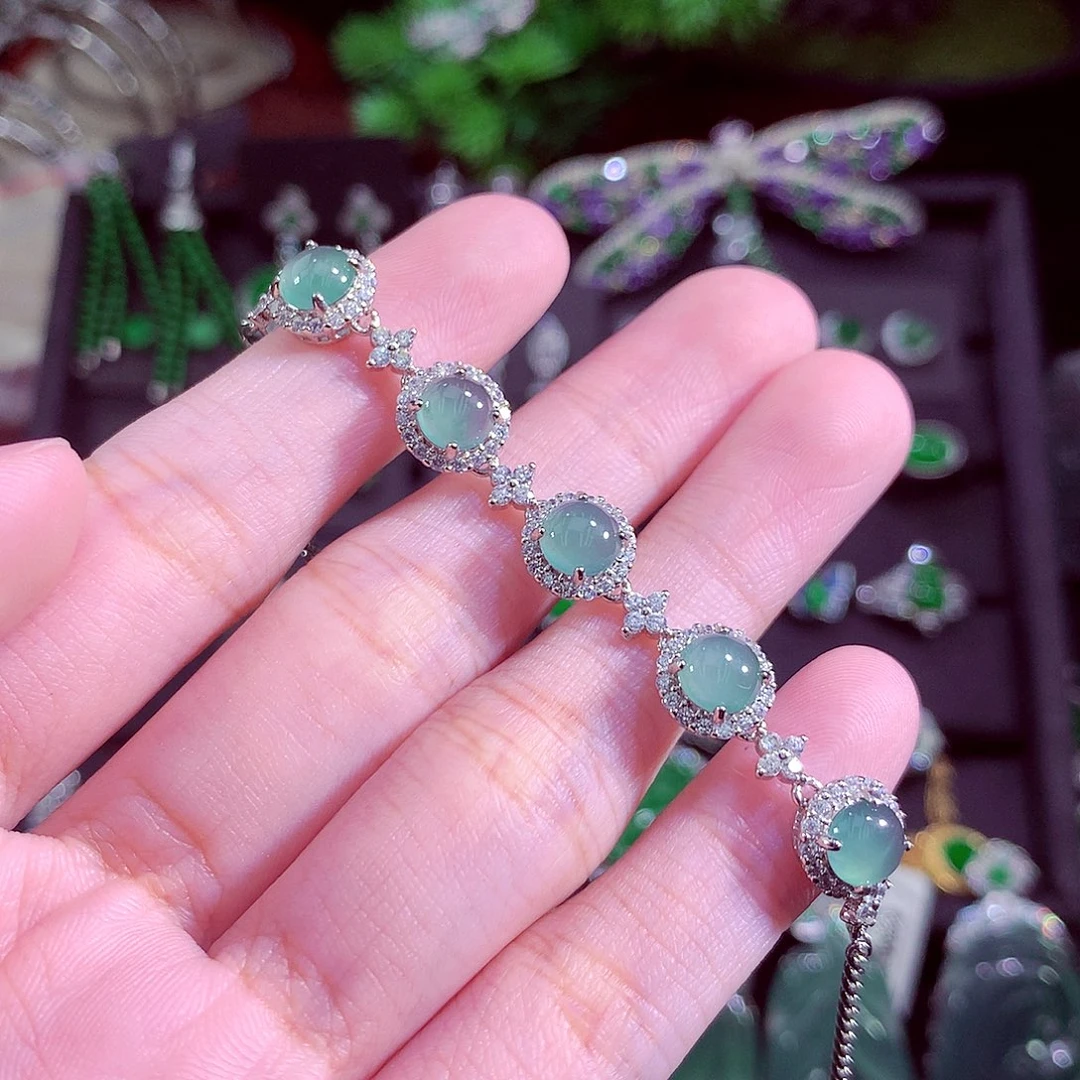 颈饰未镶嵌翡翠天然