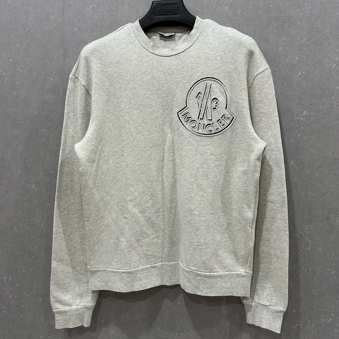 99新 MONCLER 蒙口 灰色胸前刺绣logo卫衣 M码 006087