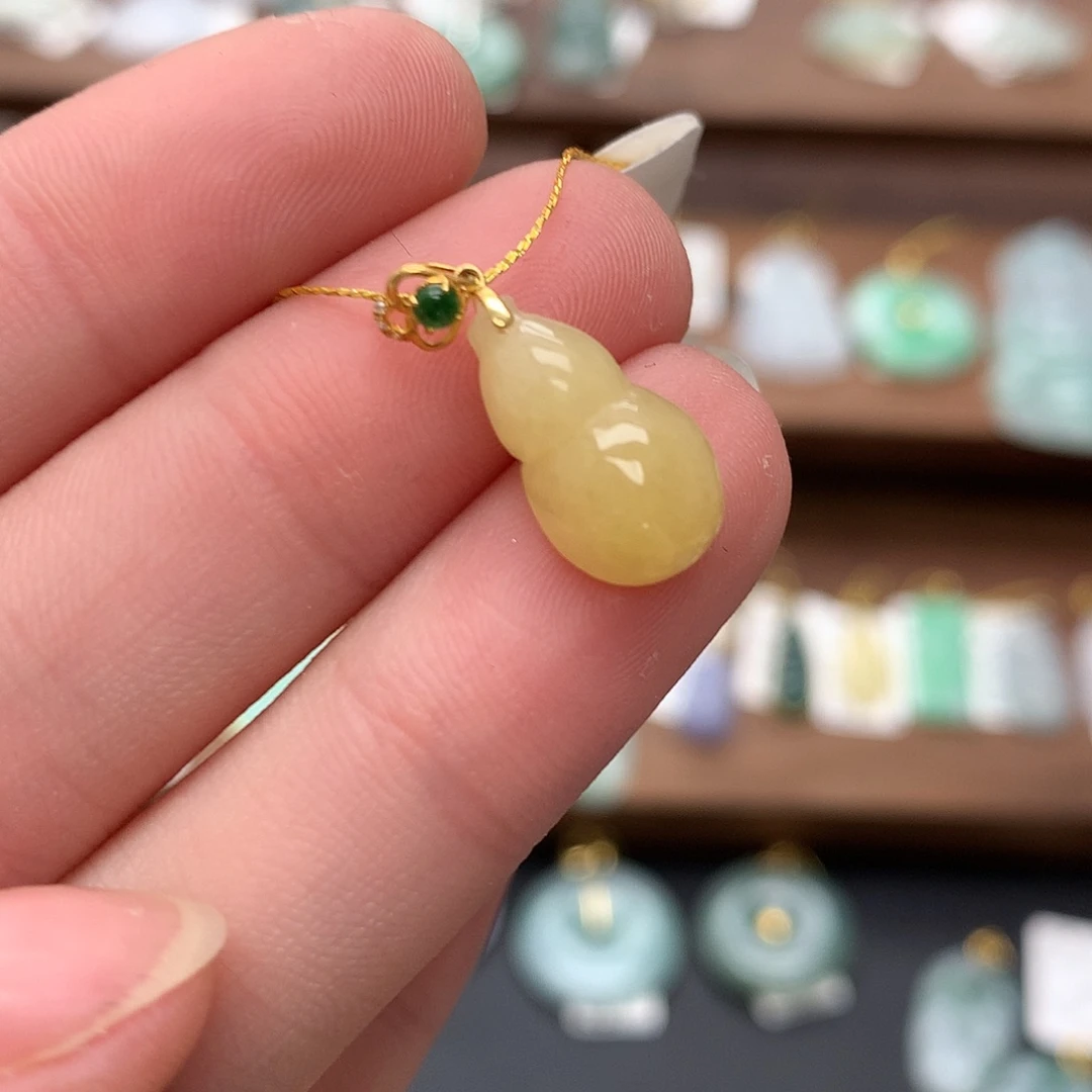 翡翠吊坠(不含链)18K金镶嵌