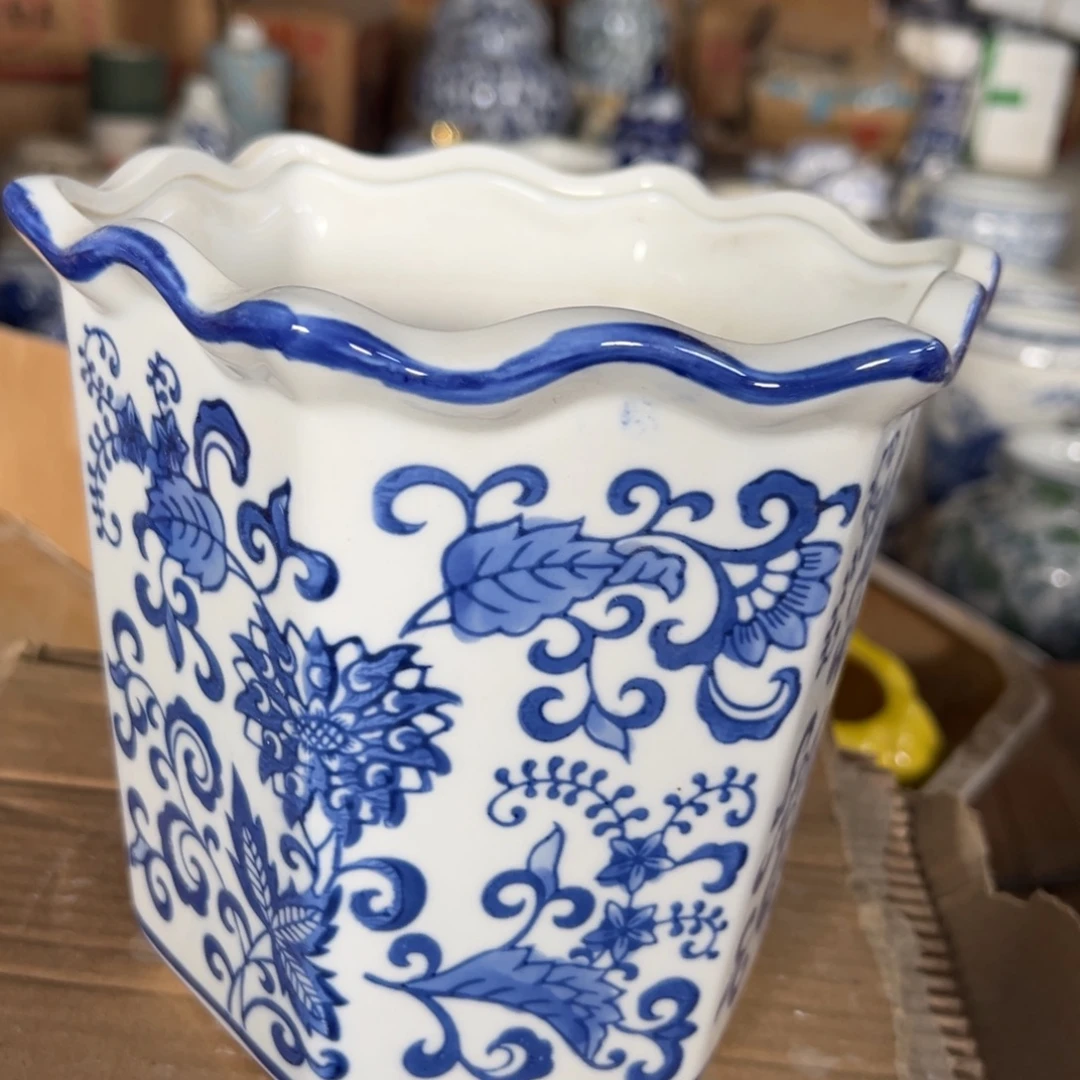 微瑕青花瓷器值得厚爱