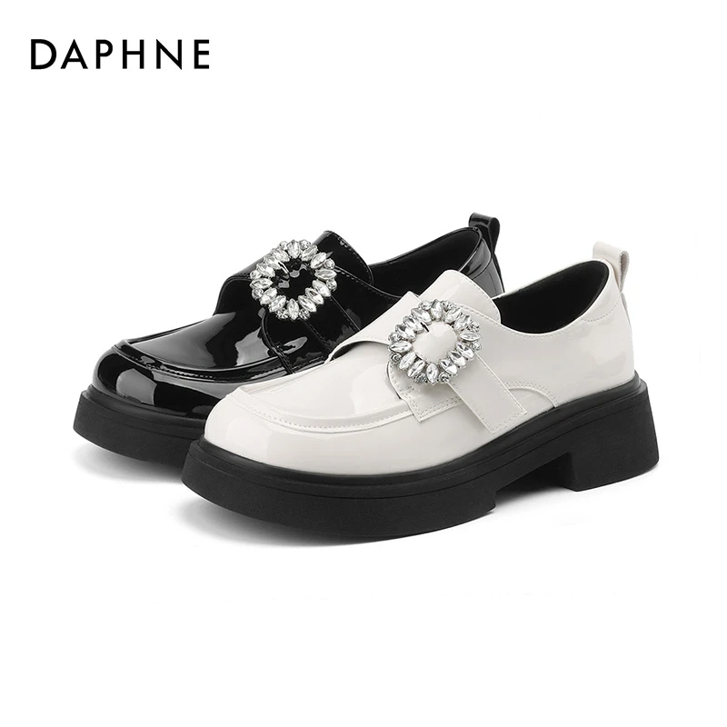 达芙妮新款时尚百搭乐福鞋英伦风小皮鞋水钻漆皮女鞋