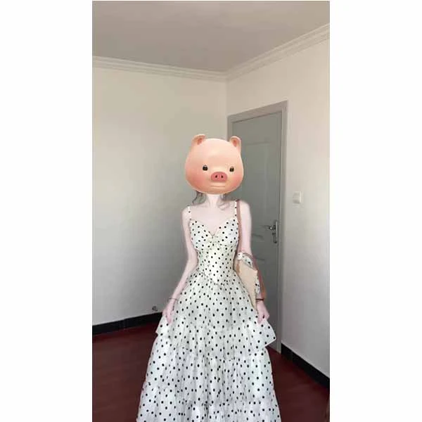 法式波点吊带连衣裙女夏季收腰显瘦甜美气质荷叶边蛋糕蓬蓬长裙子