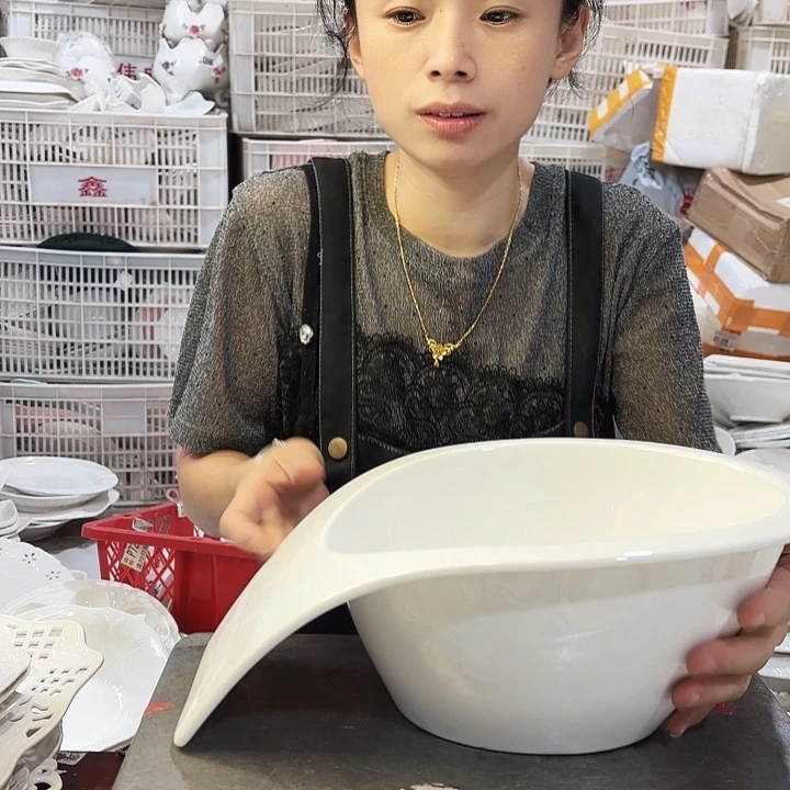 盘超级大大漏勺汤碗一个