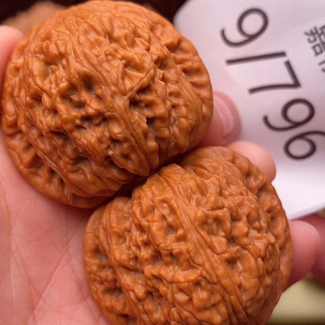 文玩核桃把件40绣球